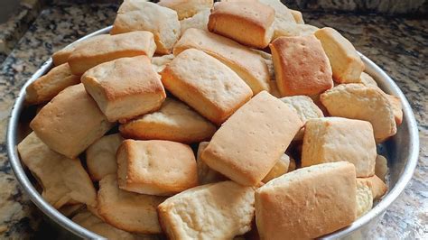 bolacha de sal amoníaco  Acompanhada de um bom café ent