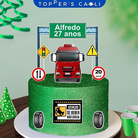 bolo de caminhoneiro infantil ARQUIVO Topo de bolo Léo Caminhão