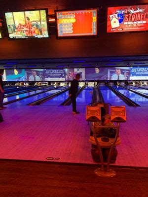 bowlium lanes  12 $$ Moderate American (New), Bars