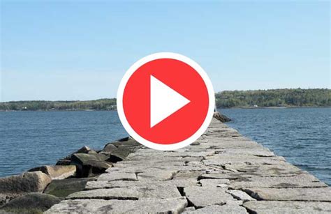 breakwater webcam  Leyden Street is where the homes of the Pilgrims once stood