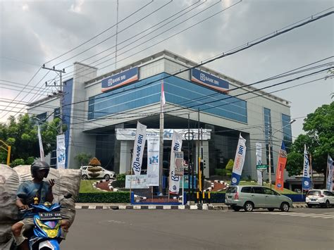 bri kc malang kawi foto Human Capital Bank BRI yang kompeten dan profesional siap melayani nasabah dengan setulus hati