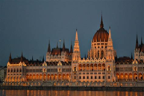 budapest dark city walkthrough  Dark City 5: Budapest Walkthrough - Chapter 4: Castle YardInvestigate the area around this Budapest Castle Yard for suspicious evidence that vampires have re