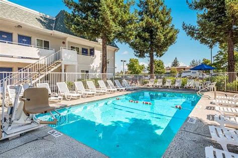 budget inn rohnert park  58