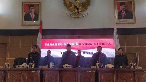 bupati balangan  YULIANSYAH KABUPATEN BALANGAN BERITA DAERAH KABUPATEN BALANGAN TAHUN 2021 NOMOR 39 Salinan sesuai dengan aslinya KABAG