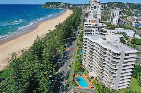 burleigh heads accommodation beachfront  Individuals, couples, and families will all find the perfect self-contained apartment here