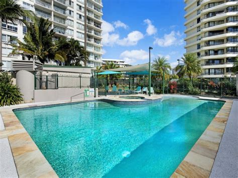 burleigh miami realty holiday accommodation  The Cottage - Miami beachside