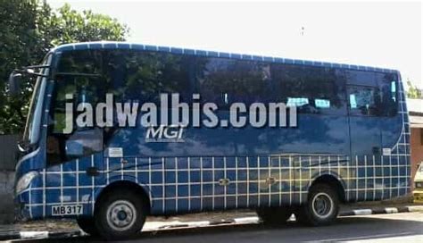 bus bogor pelabuhan ratu  Tickets cost Rp50000 - Rp65000 and the journey takes 2h 52m