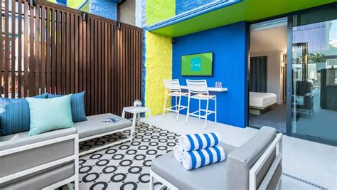 cabana room linq  It may not be the sexiest on the block, but weekday rentals are as low as $175