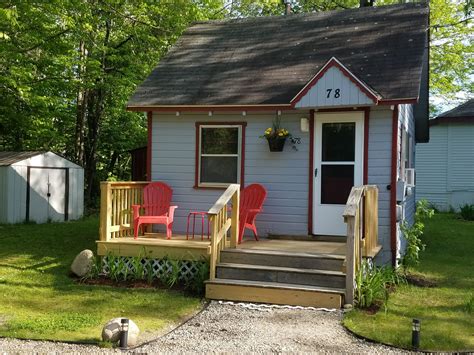 cabins lincoln city  Guests will enjoy spectacular oceanfront views, decks, suites with gas fireplaces and kitchens, complimentary continental breakfast, direct beach access, free Wi-Fi and heated indoor pool