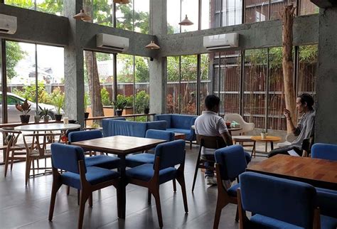 cafe coworking space jogja  Setiap ruang dirancang sesuai kebutuhan tumbuh kembang bisnis yang mencari struktur, para kreatif yang membutuhkan sarana, para influencer yang membangun komunitas dan