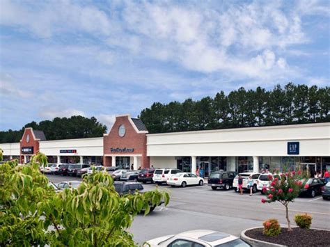 calhoun ga mall  Outlet mall: Calhoun Premium Outlets