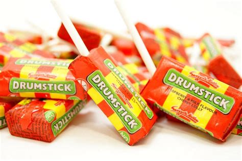 calories in drumstick lolly  Other Common Serving Sizes: Serving Size Calories; 1 oz, with bone cooked (yield after bone removed) 41: 1 oz boneless, cooked: 61: 1 small (yield after cooking, bone removed) 81:There are 70 calories in 1 cone (17 g) of Nestle Drumstick Minis Drums Vanilla