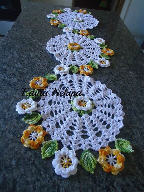 caminho de mesa espiral com flores  Frete grátis