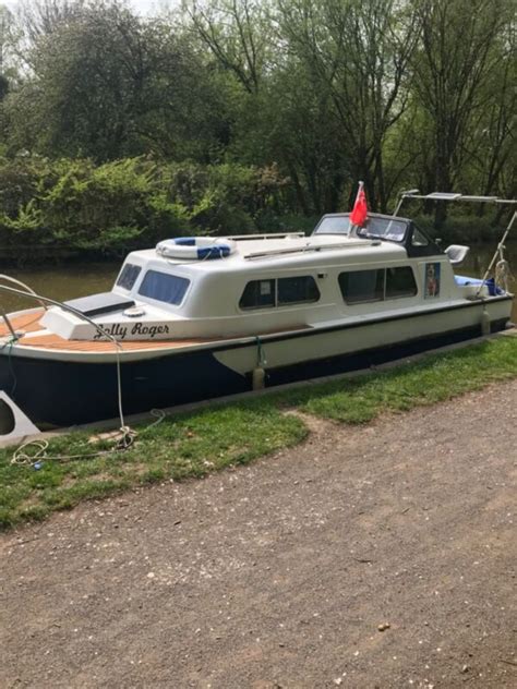 canal boats for sale scotland  Quick Sale needed for this lovely and super bright 1975 70ft Trad Stern is now for sale ready for someone who wants a boat with pl