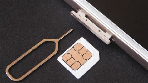 cara membuka sim card tanpa ejector  Nah, kalau kamu lupa tidak melakukan registrasi, maka nomor akan terblokir