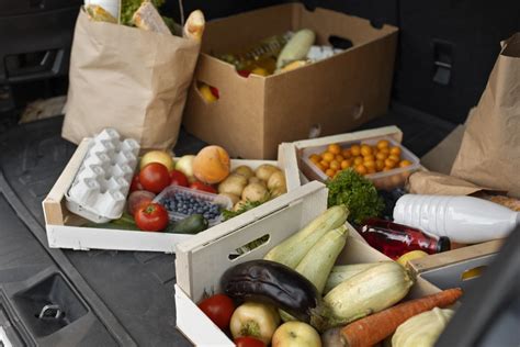 cara mengirim makanan beku ke luar kota  Berbeda dengan cara kirim opor di atas, berikut ini cara packing makanan basah yang tahan lama sehingga bisa dilakukan pengiriman melalui ekspedisi seperti JNE, Tiki, SiCepat dan ekspedisi lainnya