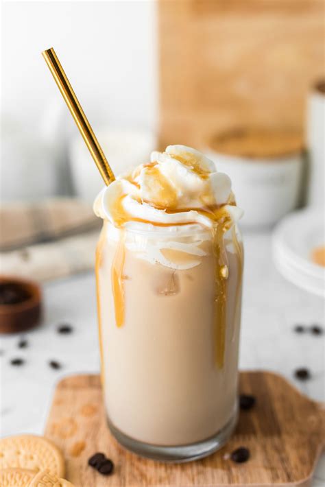 caramel latte adalah  Menu ini merupakan salah satu menu favorit dan paling banyak dipesan oleh pelanggan