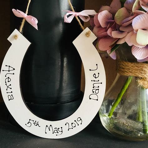 card factory wedding horseshoes  Good luck horseshoes