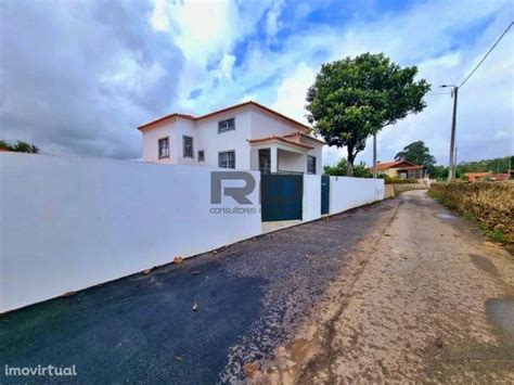 casas para alugar em oliveira de azeméis olx  Vende-se Moradia isolada em Oliveira de Azeméis na freguesia de Loureiro