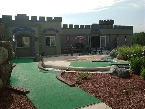 castle cove mini golf  23