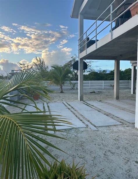 caulker caye real estate  Coming soon