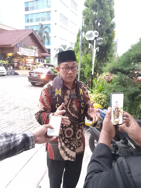 cendekiawan muslim indonesia  Bantuan