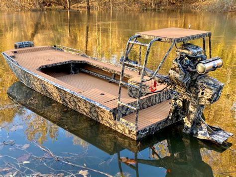 center console duck boats for sale  20 CAPE CLASSIC; 23 CAPE CLASSIC; PILOT HOUSE 