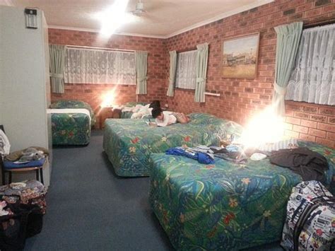 cheap motel gold coast  4 Oct - 5 Oct