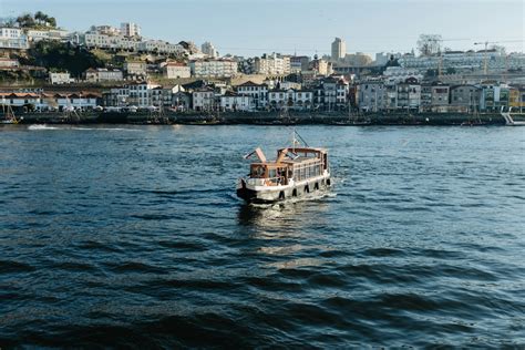 cheap tickets to oporto <b>secirp tekcit OPO–HRZ tseb eht dnif ot setad ruoy xelF </b>