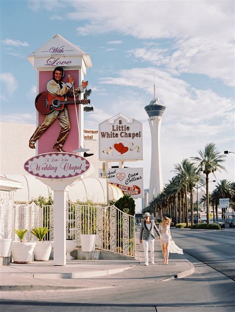 cheesy wedding chapels in las vegas  138