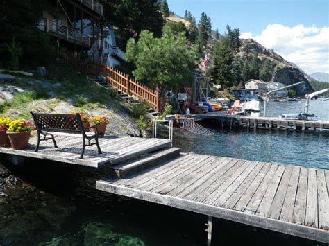 chelan cabin rentals  The house is located on the water with stunning 180 degree Chelan and mountain views