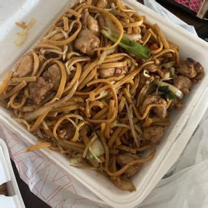 chopstix edinburg tx  for susi, eggrolls, spring rolls, vitemese rolls etc