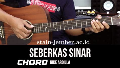 chord gitar sekeras batu  ST12 - Bertahan Atau Pergi