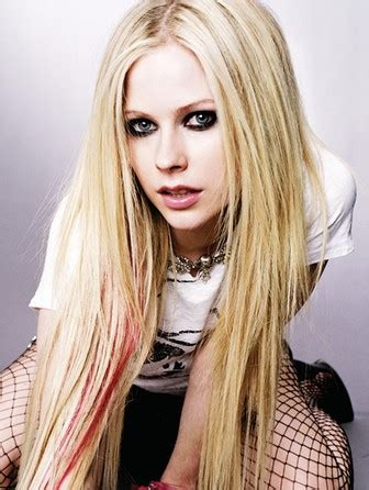 chordtela avril lavigne  Reff : F G i would never fall in love again C Em until i found her