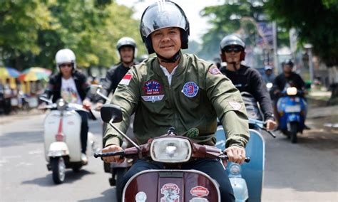 chordtela naik vespa keliling kota WebText size