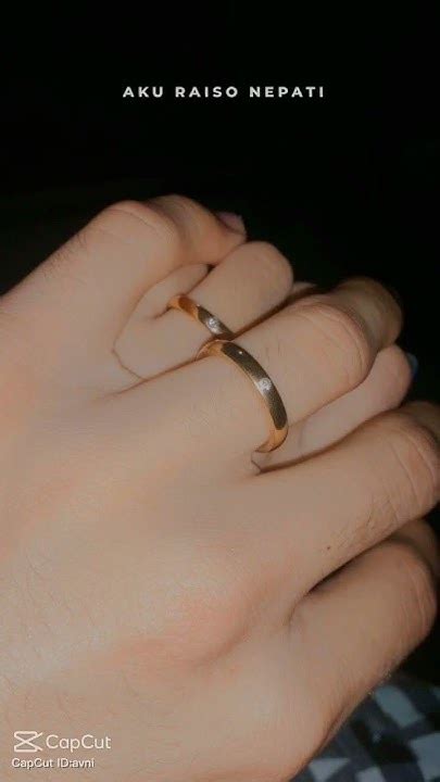 chordtela tanganku wes ono cincin Tanganku wes ono cincin (Tanganku sudah ada cincin) Janji setyo lan suci (Janji setia dan suci) Aku raiso nepati (Aku tak bisa menepati) Kowe pancen tak tresnani (Kamu memang ku cintai) Biyen tekan saiki (Dulu hingga sekarang) Tapi raiso dadi siji (Tapi tak bisa jadi satu) Tapi raiso dadi sijiAm Em tanganku wis ono cincin F C janji setio lan suci Dm G C E aku raiso