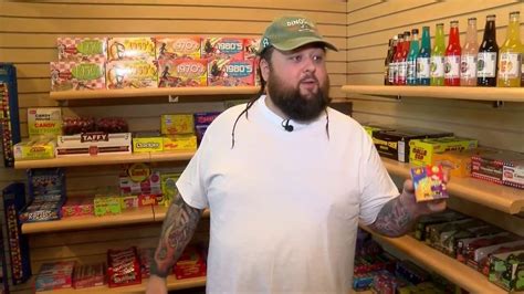 chumlee's candy store  For every episode of ‘Pawn Stars’ that airs on TV, he earns a salary of $25,000