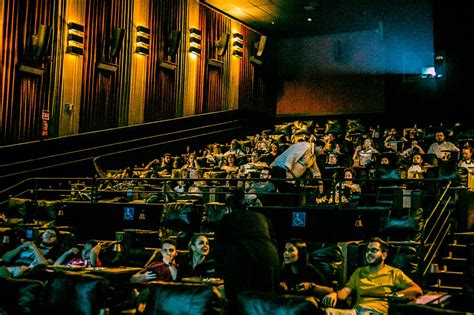 cinema shopping raposo filmes em cartaz  depois de contratado, não tem volta