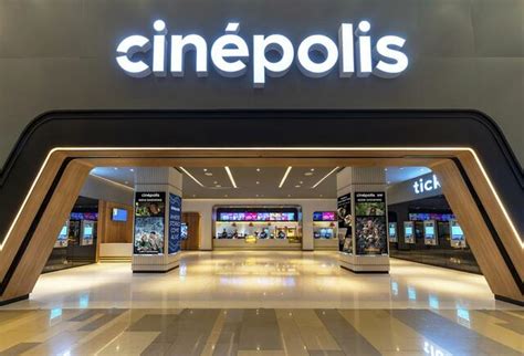 cinepolis vip spark  Sehingga, terdapat dua lobby bioskop