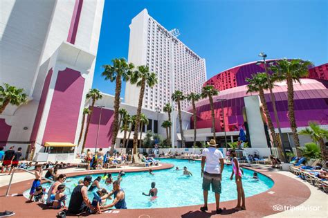 circus circus las vegas nv  Circus Circus Splash Zone pool experience features a 50 foot waterslide tower with three slides, a splash pad water playground, shaded