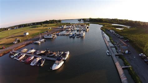 clark's marina gananoque  Clark's Marina in Gananoque ON