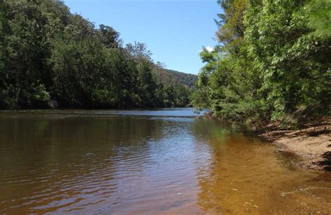 colo meroo campground  This time we intended to walk in via the same route to Colo Meroo, and then walk up the Colo River, camp part way along, and then next day keep going to the junction with Tootie Creek where we