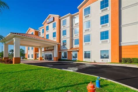 comfort inn and suites davenport fl  Outdoor pool