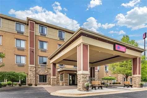 comfort inn and suites michigan  Book direct at the Comfort Inn & Suites hotel in Fenton, MI near Silver Lake Park and Greektown Casino