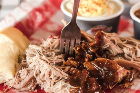 commissary bbq germantown road  Includes chopped BBQ, chicken, beans, slaw, potato salad or spaghetti, deviled egg, bread, plates and utensils BBQ Shoulder, Rib & BBQ Chicken Combo 150+ $19