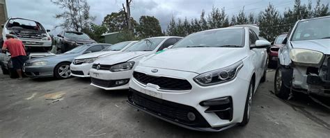 commodore wreckers nsw  Load more