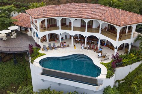 costa rica villa rentals all inclusives  The Manuel Antonio area is one of Costa Rica’s main tourist areas and has all kinds of different restaurants, you can dine with amazing views of the Pacific Coastline