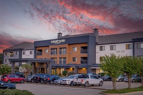 courtyard shreveport airport  La Quinta by Wyndham Shreveport Airport, and Courtyard Shreveport-Bossier City/Louisiana Boardwalk are some of the popular hotels in