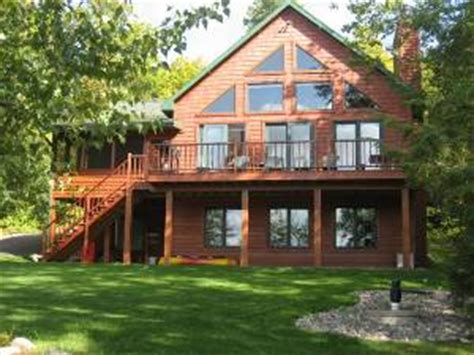 crandon wi cabin rentals 5 bathroom 2100 sq ft retreat allows you all the comforts of home