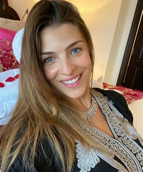 cristina chiabotto instagram picuki  Facebook gives people the